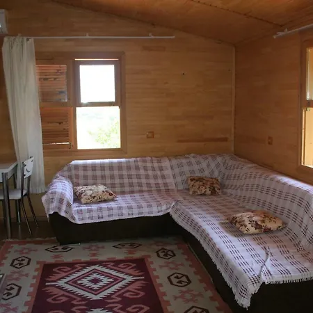 Naz Apartlari Чирали